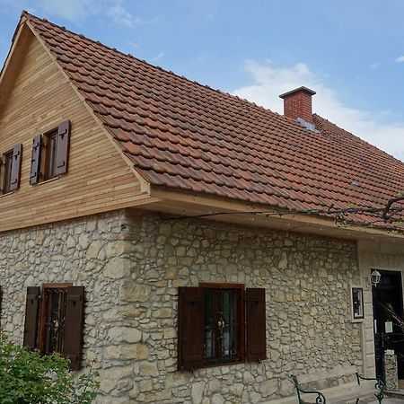 Weingut Primus Suedsteiermark Spielfeld Eksteriør bilde