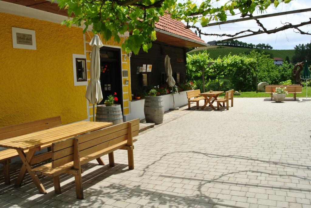 Weingut Primus Suedsteiermark Spielfeld Eksteriør bilde